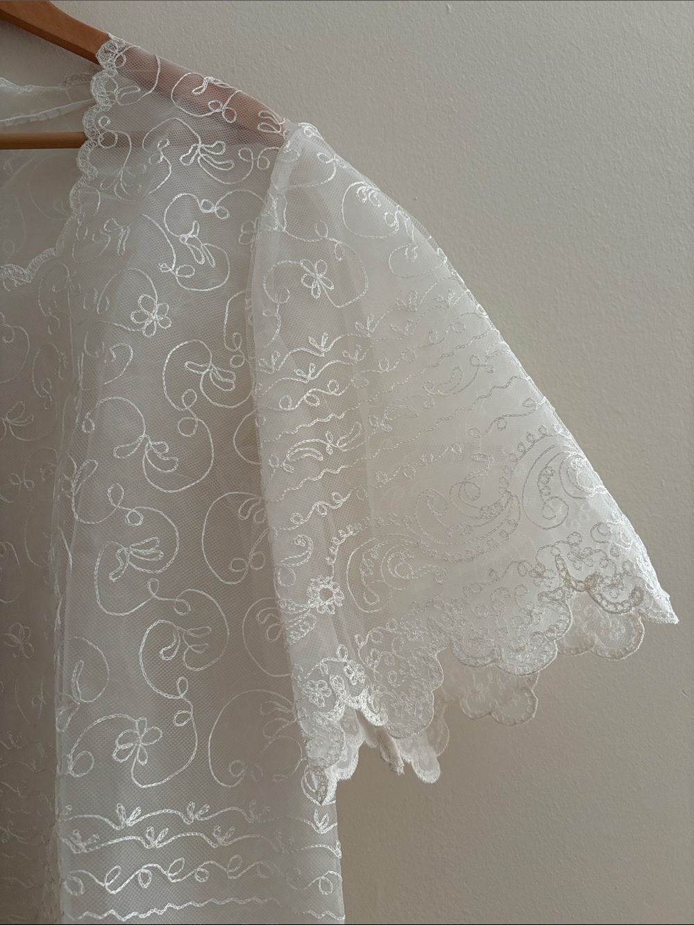 Vintage White Embroidered Sheer Lace Women's Top